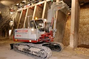 продам новый чисто японский 14 тонный экскаватор TAKEUCHI TB1140 всего за 3 330 000 рублей! не требует доп. согласований ГИБДД при транспортировке, расход всего 13-15 л\час. а также в наличии лучшие японские гидравлические мини экскаваторы со скидками! Город Уфа tb1140_offset_boom.jpg