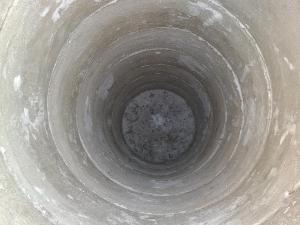 Копка канализационных колодцев и укладка труб.  Город Уфа 2011-12-14 15.57.16.jpg